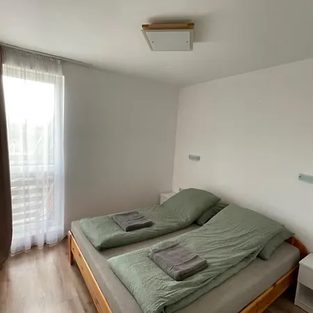 Sarlo Apartman Debrecen Exterior foto